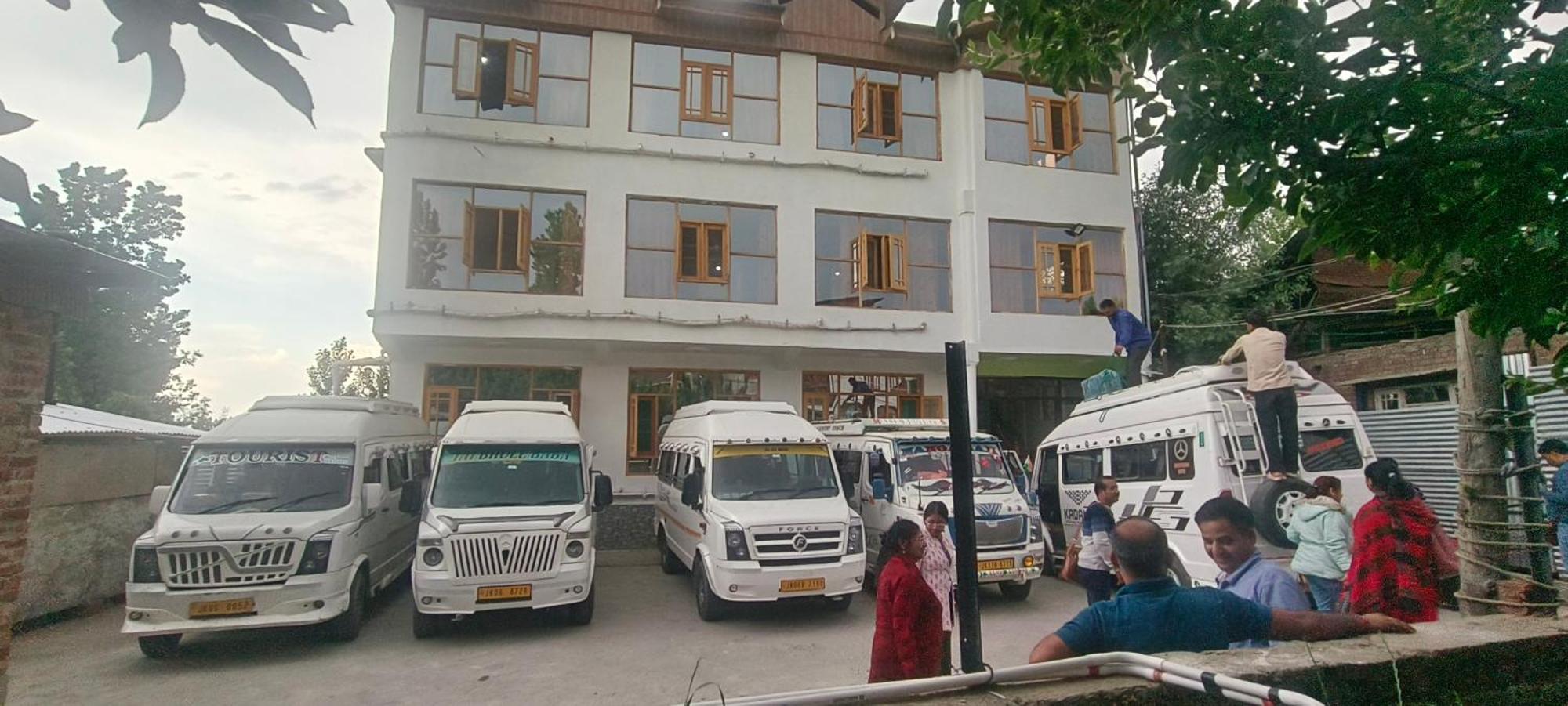 Gulmarg Gs Residency Hotel Exterior photo